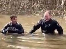 Vic Homicide detectives and police divers search a river near Melbourne for remains of missing Adelaide man Kerry Giakoumis. Picture Vic Police