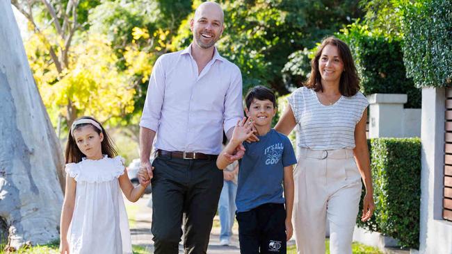 Liberal MP-elect Simon Kennedy and wife Nila, son Taj, 8 and daughter Kaia 6 arrive at Burraneer Bay school on election day. Picture: NCA NewsWire / David Swift