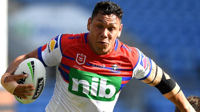 GOLD COAST, AUSTRALIA - APRIL 21: Jesse Ramien of the Knights breaks away from the defence during the round 6 NRL match between the Titans and the Knights at Cbus Super Stadium on April 21, 2019 in Gold Coast, Australia. (Photo by Bradley Kanaris/Getty Images)