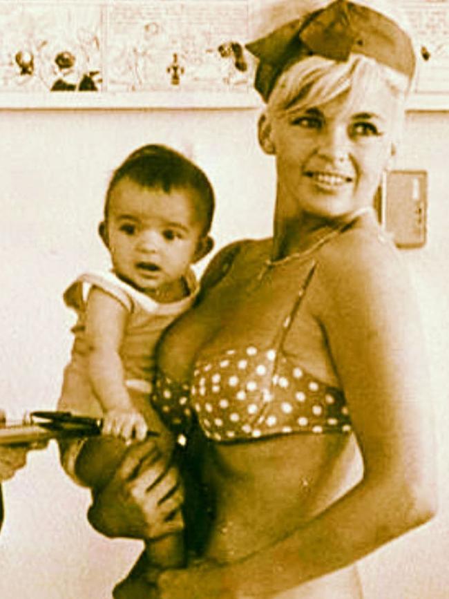 Hargitay with her mother Jayne Mansfield. Picture: Instagram / @therealmariskahargitay