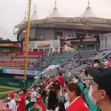 Photos: Baseball Is Back In South Korea—And Hints At What Sports