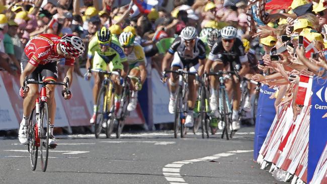 Tony Gallopin has a big enough lead to take a peek back and check on the chasing pack.