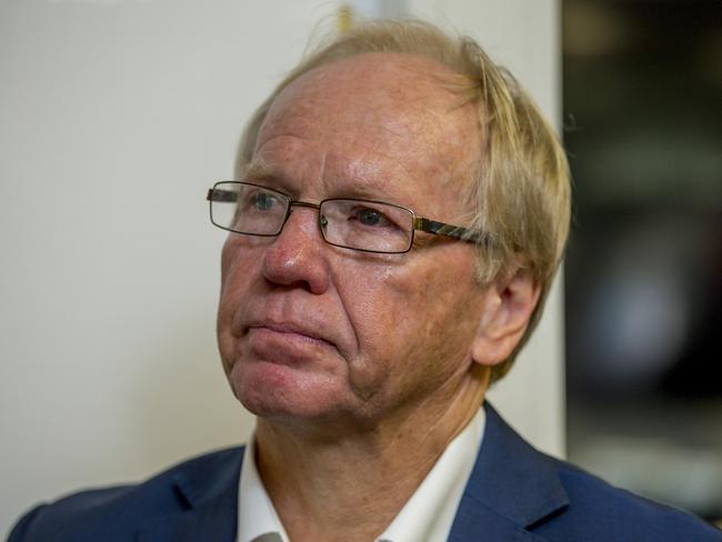 A teary GOLDOC chairman Peter Beattie thanks the Games organising body’s staff on the Gold Coast. Picture: Jerad Williams