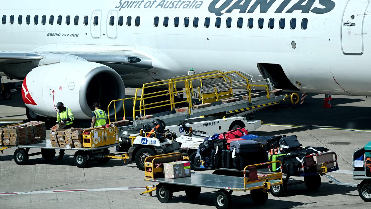 Baggage handlers were among the ground crews outsourced by Qantas in a 2020 decision that was found to have been made unlawfully. Picture: NCA NewsWire/Dan Peled