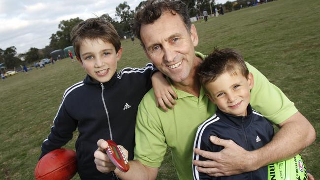 Peter Daicos with his sons Josh 9, and Nicholas in 2008.