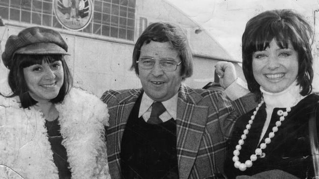 Denise Drysdale (l) with Ernie Sigley and wife Glenys, 12 May 1975. (Pic by unidentified staff photographer)