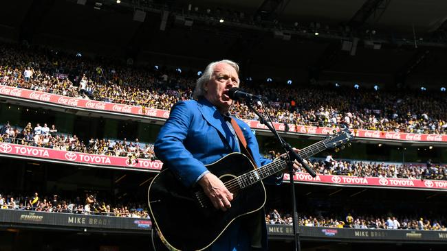 Mike Brady’s 2020 AFL Grand Final performance will be very different to last year’s. Picture: Daniel Carson/AFL Photos