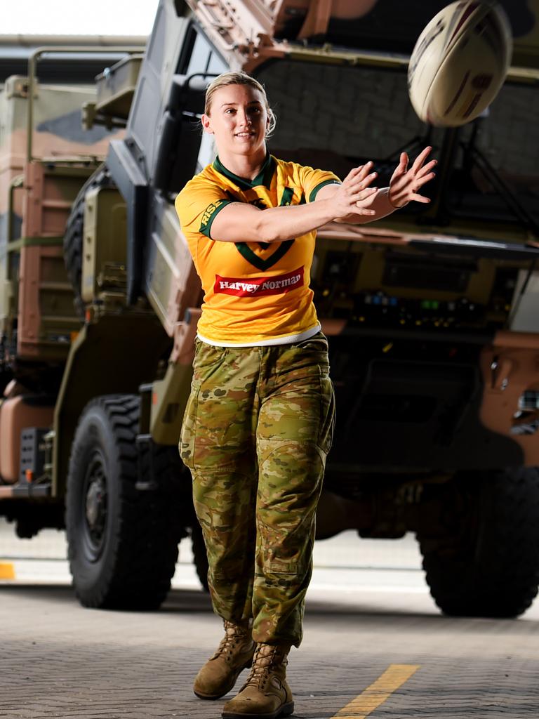 7NEWS Townsville - Townsville's Jillaroos star Julia Robinson is back home  and straight back to work as a Private at Lavarack Barracks. The Brisbane  Broncos NRL-W Premiership winner is still pinching herself