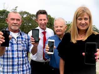 Pottsville resident Greg Miller, Shadow communications minister Stephen Jones, resident Jim Banks and Richmond MP Justine Elliot.