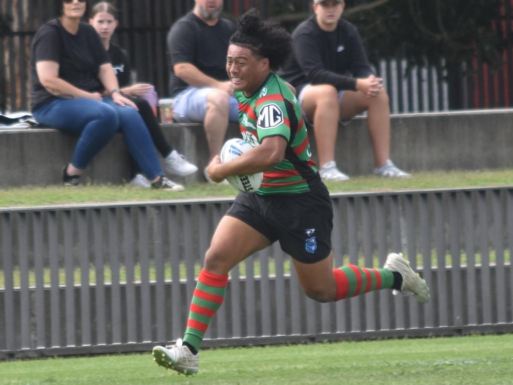 Jahzelle Lokeni makes a break. Picture: Sean Teuma