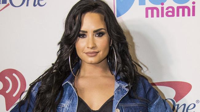 Demi Lovato's bizarre raunchy denim outfit   — Australia's  leading news site