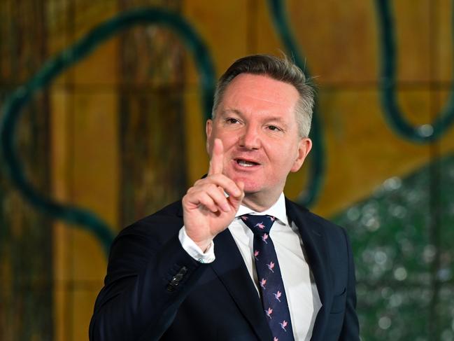 Australian Energy Minister Chris Bowen speaks to the media during a press conference at Parliament House in Canberra, Monday, September 18, 2023. (AAP Image/Lukas Coch) NO ARCHIVING