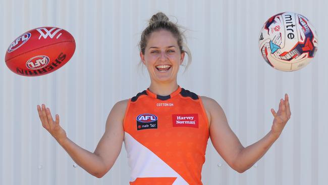 Prior to this season Ellie Brush was juggling AFL and football. 