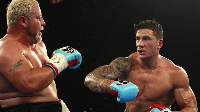 Francois Botha battling Sonny Bill Williams in 2013.