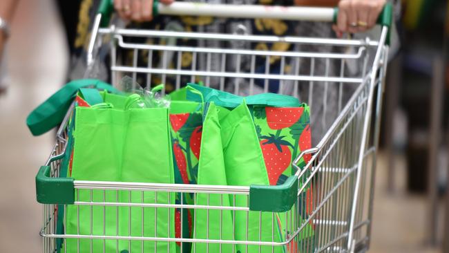 Supermarkets have said customers should set reminders so they don't forget their bags. Picture: AAP Image/Joel Carrett