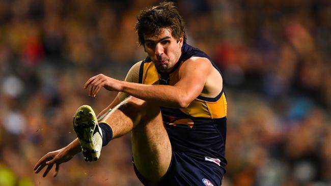 PERTH, AUSTRALIA - AUGUST 19: Andrew Gaff of the Eagles kicks the ball during the 2016 AFL Round 22 match between the West Coast Eagles and the Hawthorn Hawks at Domain Stadium on August 19, 2016 in Perth, Australia. (Photo by Daniel Carson/AFL Media/Getty Images)