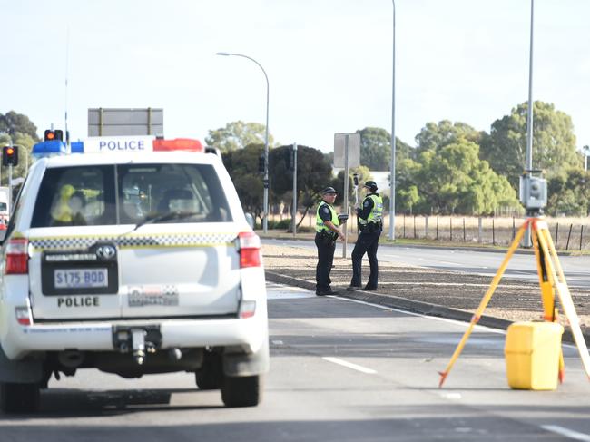 FATAL TRUCK V CYCLIST. Just before 5.30am, Wednesday 4 May, patrols and emergency crews were called to Kings Road, after a cyclist was hit by a truck. Police at the scene on 4th May, 2022. Picture: Tricia Watkinson