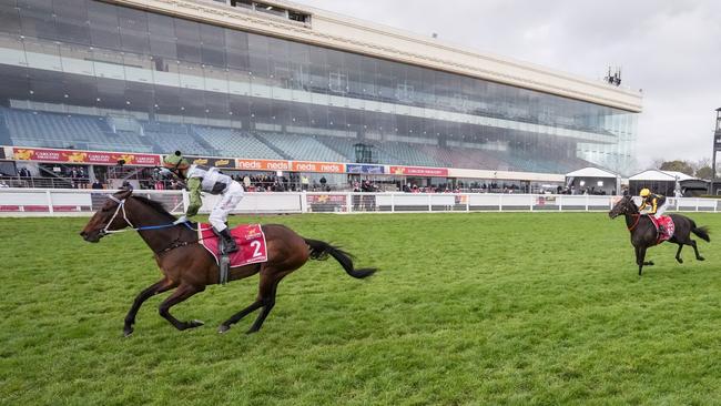 Incentivise cruises home clear of Nonconformist. Picture: Scott Barbour – Racing Photos via Getty Images