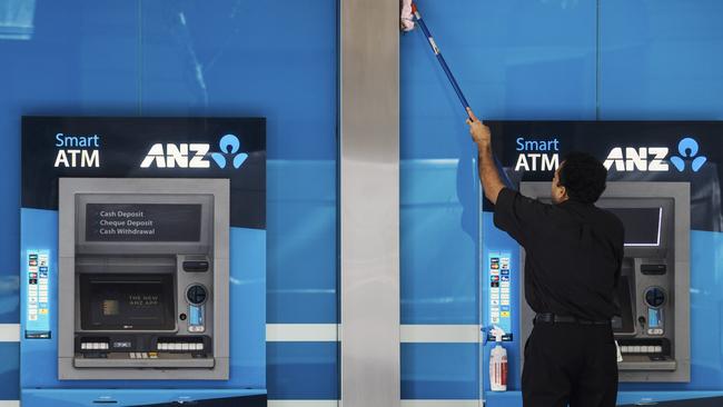 ANZ customers have been left in the dark about what variable interest rate they are paying on their loan.