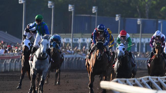 Ihtsahymn winning the 2019 Darwin Cup