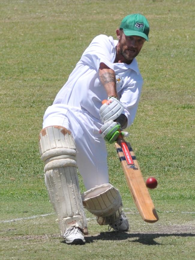 These days Daniel ‘Charlie’ Amos, one of Grafton’s finest ever cricketers, plays with his children for Westlawn 3rd Grade. Photo: Leigh Jensen / Daily Examiner (2014)