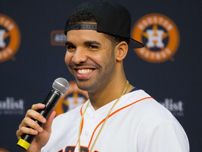 Drake likes to have a few drinks backstage.