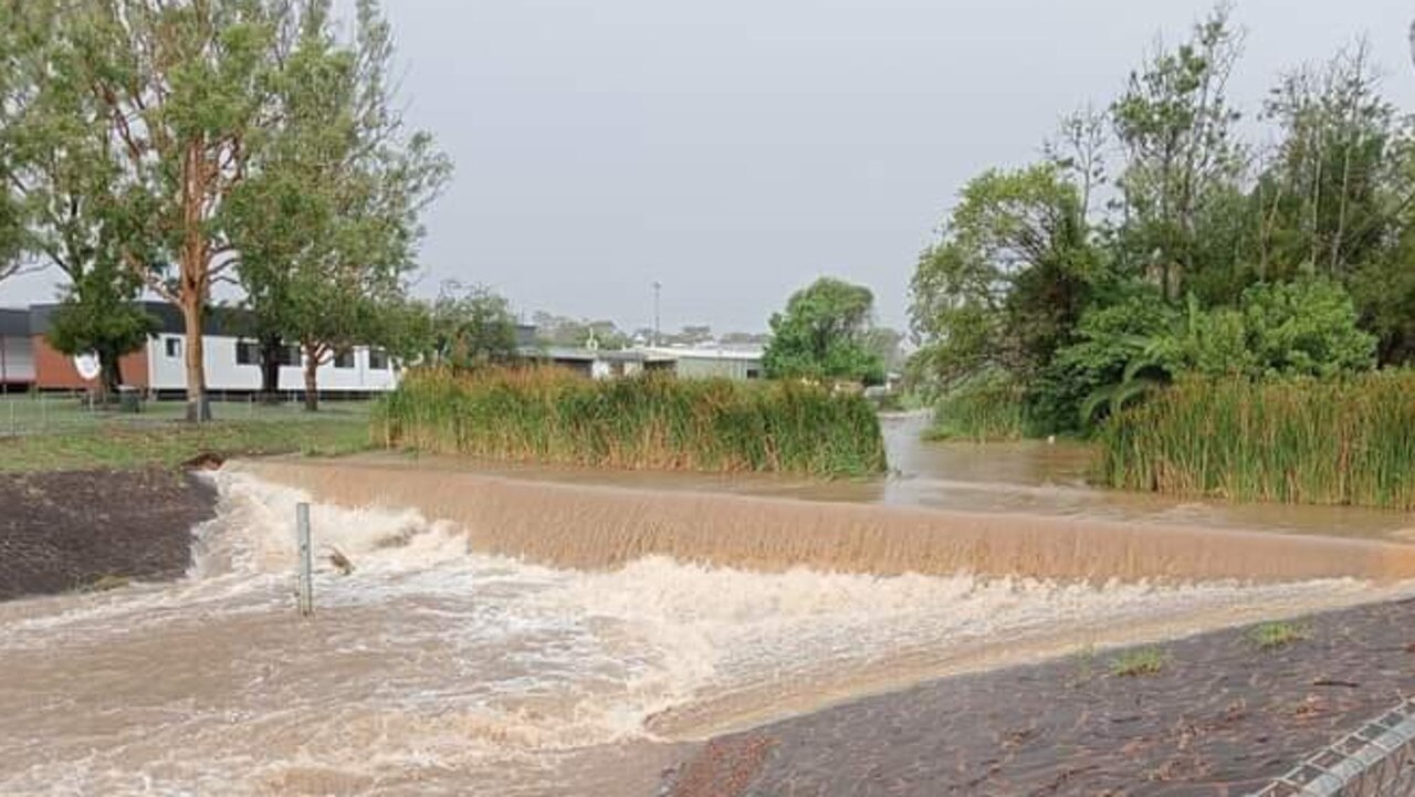 Up to 80mm of rain in Kingaroy, flooding streets and school The