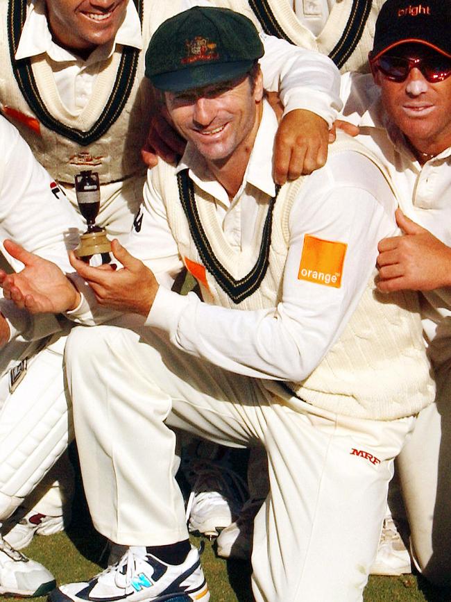 Steve Waugh holds the replica Ashes Urn in 2002. Picture: AAP/Tony McDonough