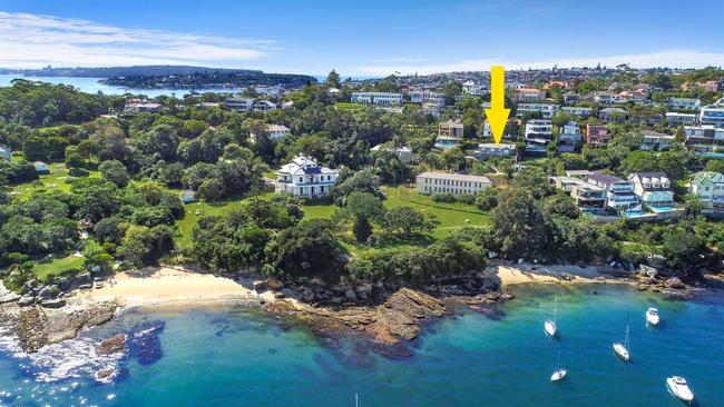 The prime location of the Vaucluse home.