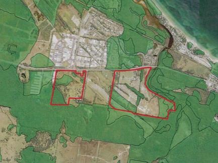 The properties (in red) which relate to the Site R & D development application for a residential subdivision in the West Byron Urban Release Area along Ewingsdale Road, close to the Byron Bay township (right).