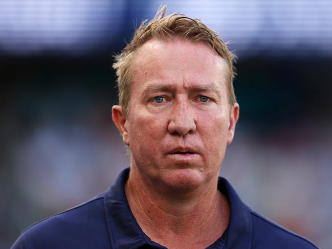 SYDNEY, AUSTRALIA - MARCH 11: Roosters coach Trent Robinson walks on the field during the warm-up before the round two NRL match between the Sydney Roosters and the New Zealand Warriors at Allianz Stadium on March 11, 2023 in Sydney, Australia. (Photo by Mark Kolbe/Getty Images)