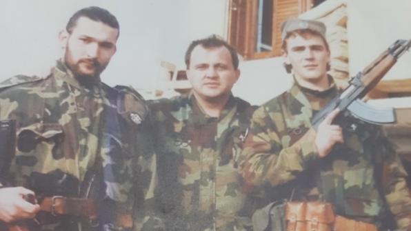 Zoran Tadic (C) with two other Serbian soldiers.