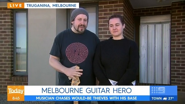 Musician uses base guitar to defend house from thieves (Today Show)