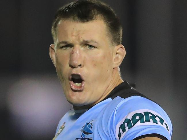 SYDNEY, AUSTRALIA - MARCH 30:  Paul Gallen of the Sharks shuts to teammates during the round four NRL match between the Cronulla Sharks and the Melbourne Storm at Southern Cross Group Stadium on March 30, 2018 in Sydney, Australia.  (Photo by Mark Evans/Getty Images)