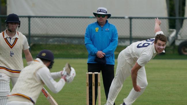 Geelong bowler Josh Garner took 1/35 against Frankston Peninsula. Picture: Valeriu Campan