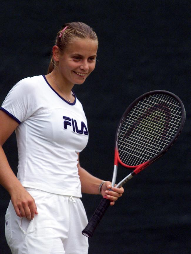 2000 was another big year for Dokic, despite being knocked out of the first round of the Australian Open. Dokic made it all the way to the Wimbledon semi-final, before she was beaten by defending champion and 2nd seed Lindsay Davenport, who went on to lose the final to her American countrywoman Venus Williams.