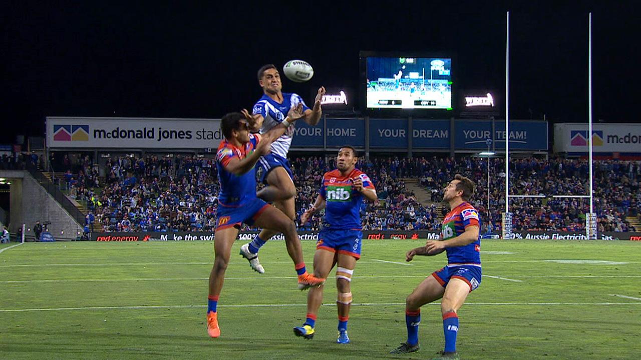 Reimis Smith was awarded a try by the bunker.