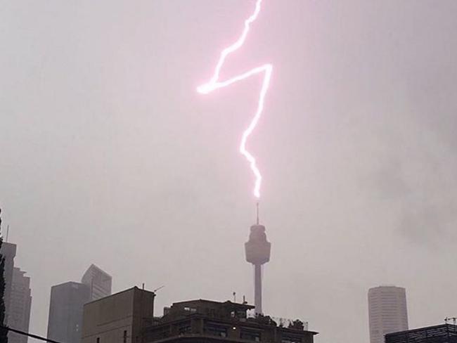 QLD storms: Supercell a possibility | Brisbane, Gold Coast weather ...