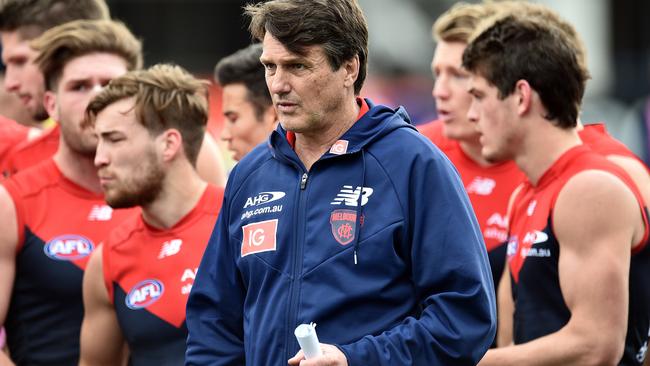 Paul Roos addresses his players in his final game as coach.