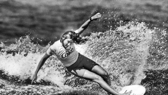 Pam Burridge surfing the major semi-final of the Coca Cola Surf Classic at North Narrabeen 13.04.1991. Pic Bob Barker