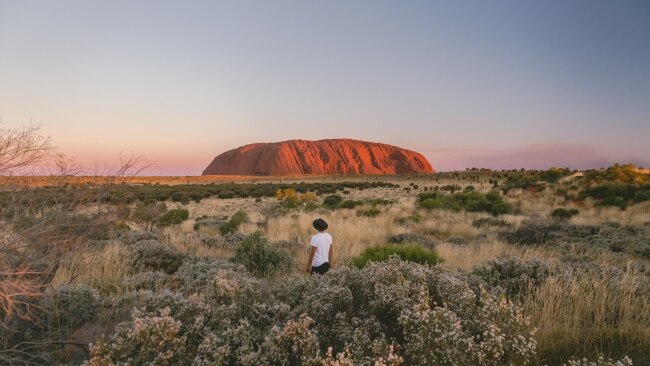 Cheap ways to see Uluru, Sydney Harbour Bridge and save money | escape ...