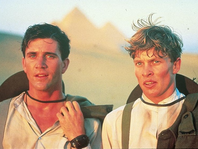 FEATURES: FEATURES: 1981. Actor Mel Gibson (l) and Mark Lee in a scene from the film 'Gallipoli'.