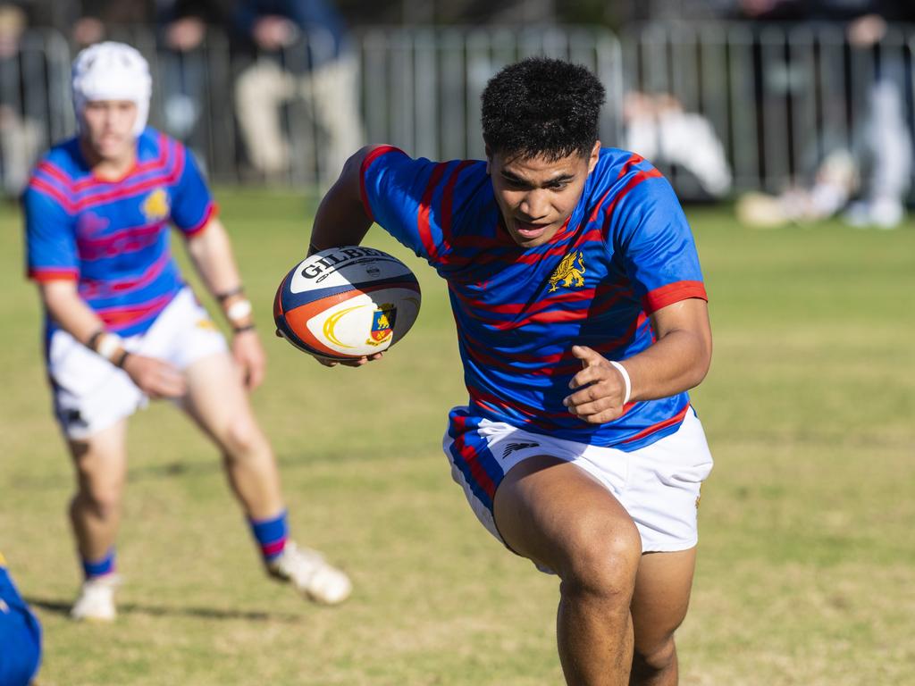 Jaycriyzel Patelesio-Faamausili on the move for Downlands against Grammar in O'Callaghan Cup on Grammar Downlands Day at Downlands College, Saturday, August 6, 2022. Picture: Kevin Farmer