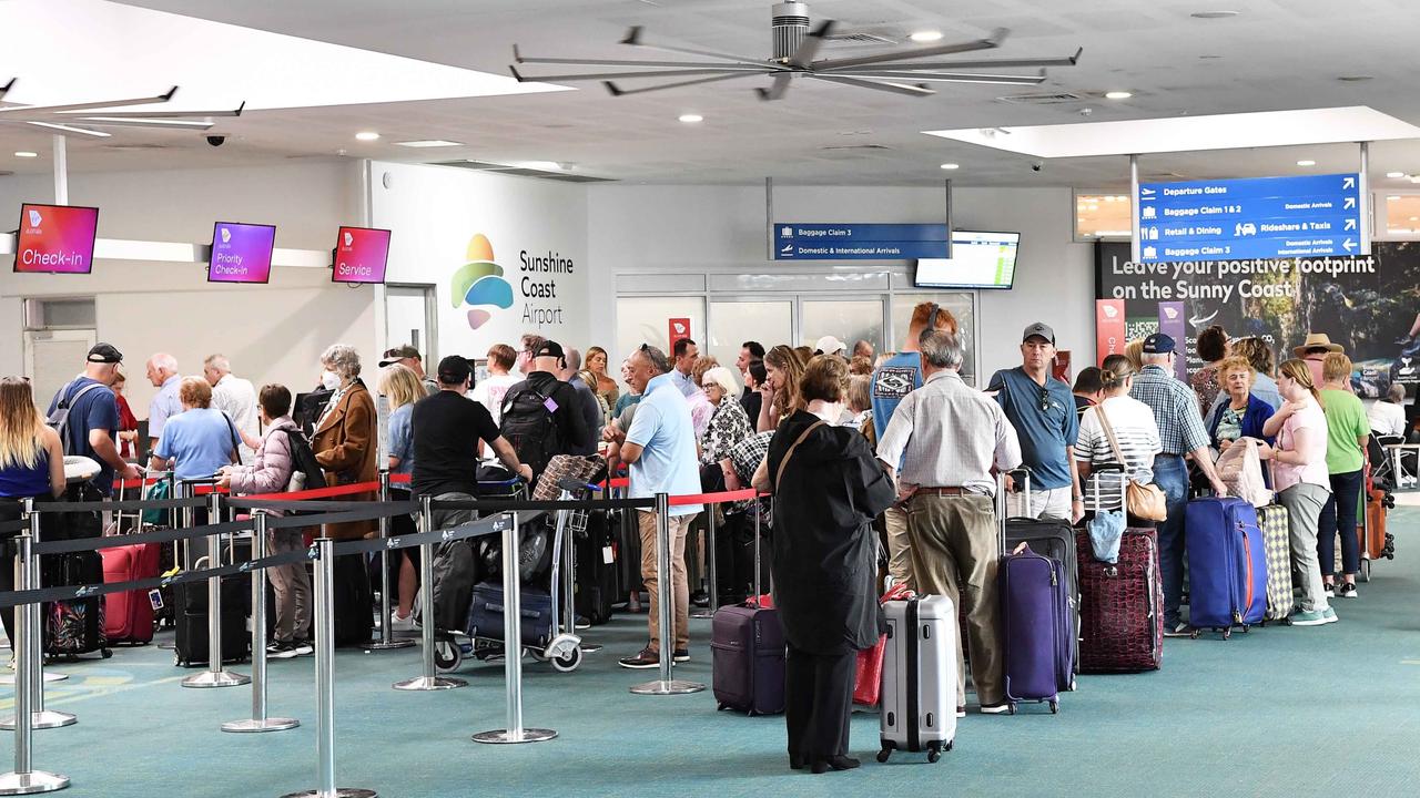Passengers were left stranded don Tuesday with Qantas, Virgin Australia and Jetstar stepping in to help. Picture: Patrick Woods.