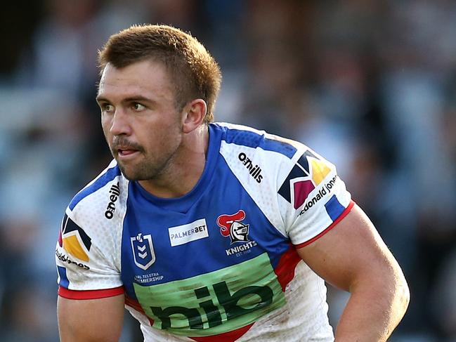 SYDNEY, AUSTRALIA - APRIL 01: Chris Randall of the Knights looks to pass the ball during the round four NRL match between the Cronulla Sharks and the Newcastle Knights at PointsBet Stadium on April 01, 2022, in Sydney, Australia. (Photo by Jason McCawley/Getty Images)