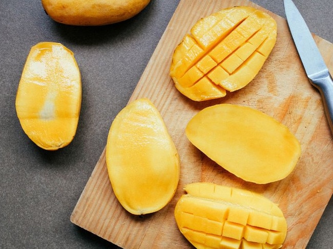 The group that ate mango had lower insulin levels.