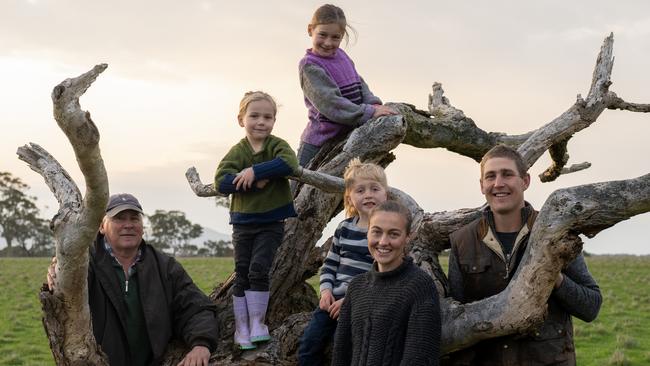 The Luhrs family – Russell, Nellie, 5, Ivy, 8, Max, 7, Marni and Ricky have a strong commitment to quality from their Merinos, whether that is from wool or meat.