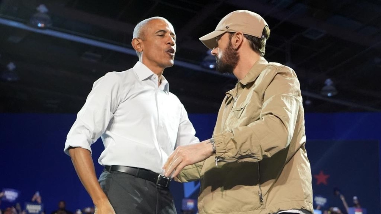 Obama raps Eminem at US election rally