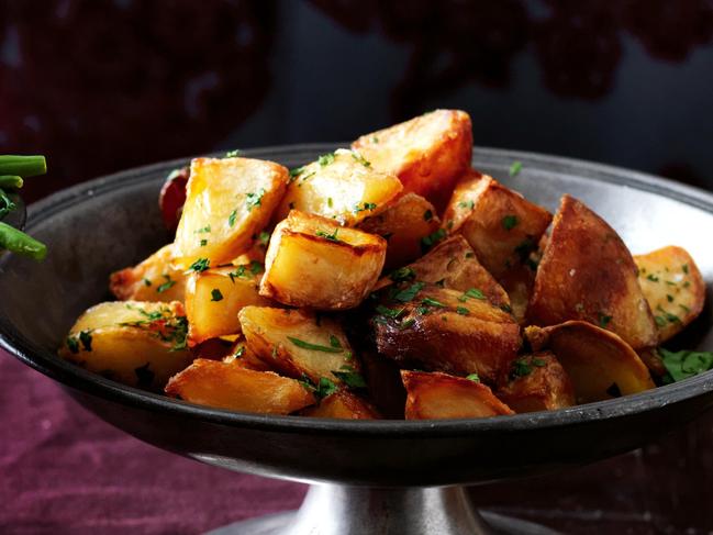 Celebrity chef Jamie Oliver explains how to make perfect roast potatoes for those wanting up level up their Christmas cooking skills.