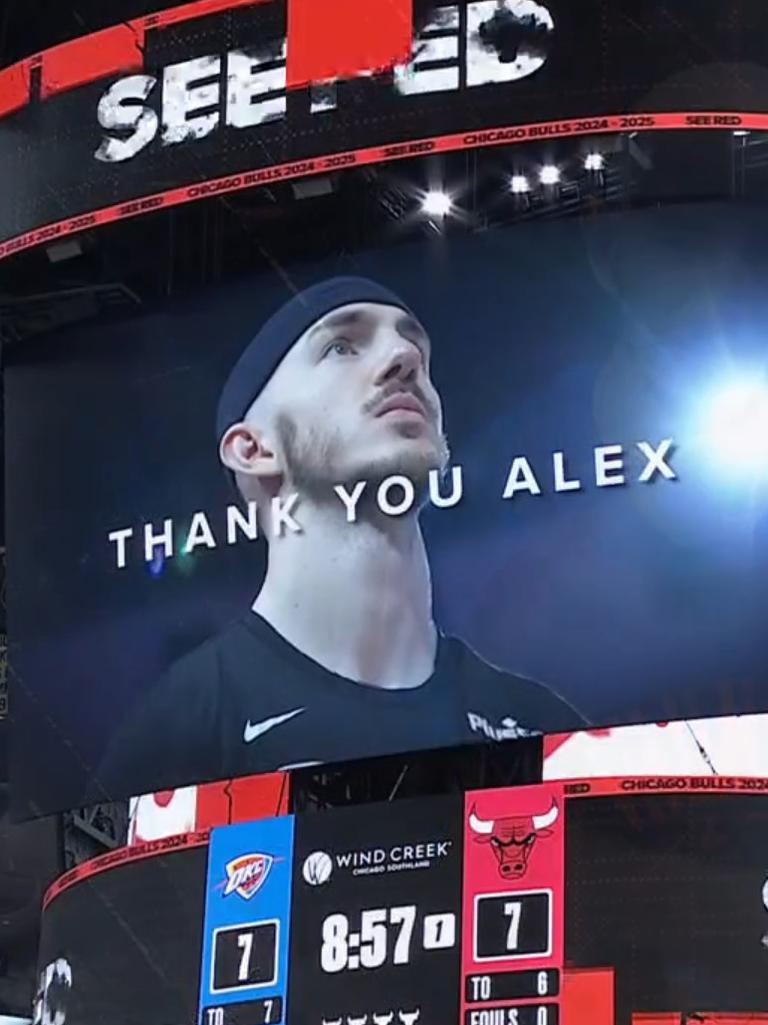 Chicago paid tribute to former Bull Alex Caruso during the game.